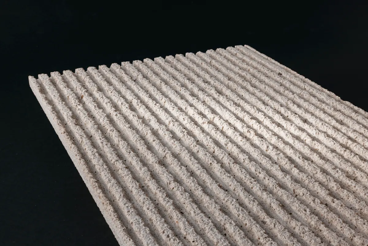 Fassadenmaterial: Grob gerillt